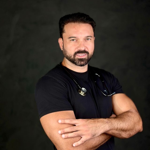 Matheus Guimaraes Almeida, Médico clínico geral Maceió