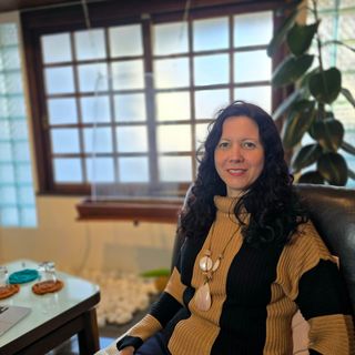 Dra. Nara Helena Lopes