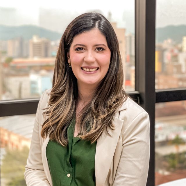 Caroline Miranda, Ginecologista Joinville