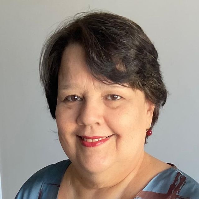 Ana Cláudia Martins de Carvalho Rodrigues, Oftalmologista Fortaleza