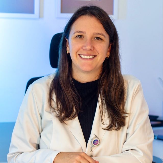 Vitoria Salvetti, Oncologista São Roque