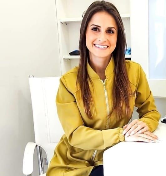 Kellyn Rocca Souza, Dentista Porto Alegre