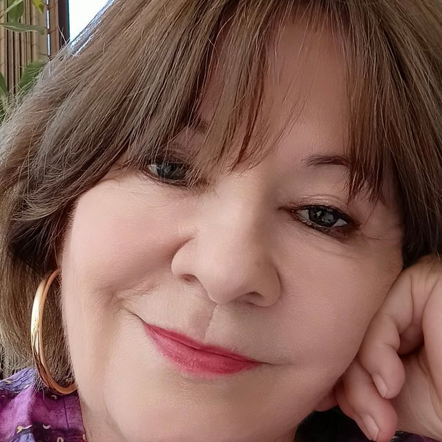 Ingrid Neumann, Terapeuta complementario Santiago