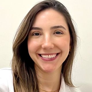 Maria Clara Medeiros Cruz de Lima Martins, Médico clínico geral Niterói