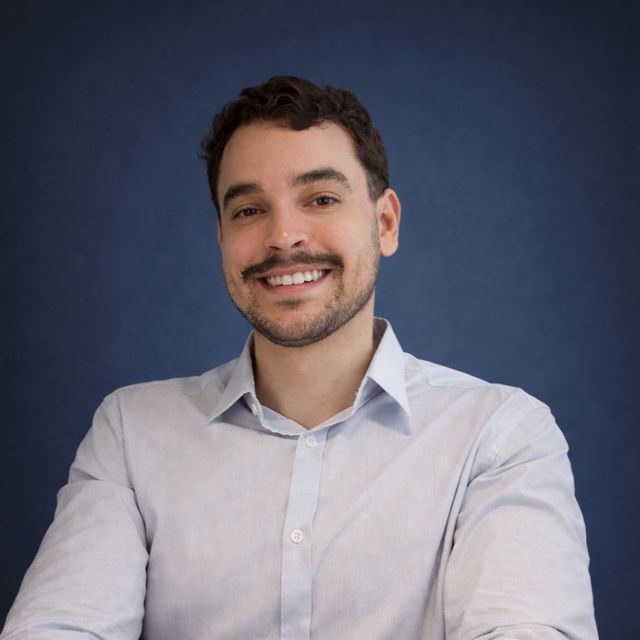 Victor Monteiro Dias Saadeh, Neurologista Vitória