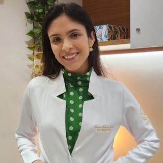 Dra. Larissa Oliveira de Menezes