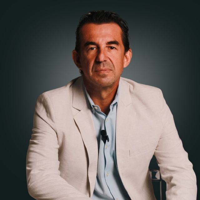 Pérsio Mariani, Cirurgião plástico São Paulo