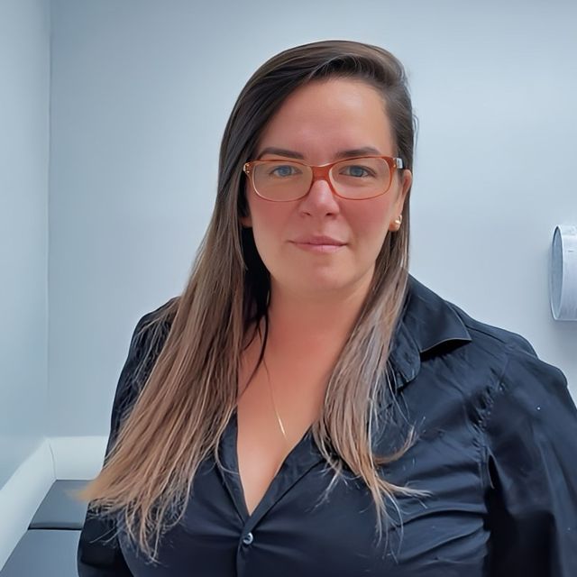 Melina Medrado, Cirurgião de cabeça e pescoço Barra Mansa