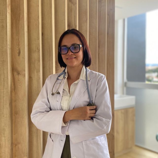 Luz karime Villacob carmona, Especialista en Medicina Familiar Bogotá