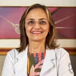 Rakel Gontijo de Souza, Cirurgião plástico Belo Horizonte