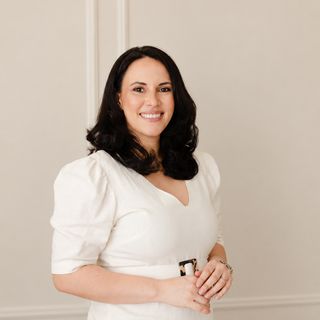 Dra. Isabele Oliveira Santos