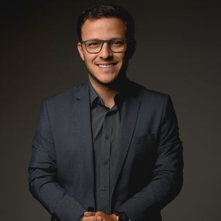 Dr. Túlio Teixeira