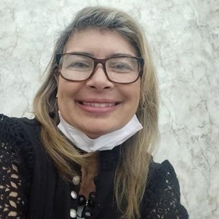 Dra. Cláudia Mercês de Mendonça