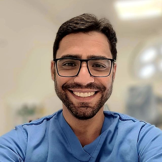 Thiago  da Cruz Marques , Neurologista Santos