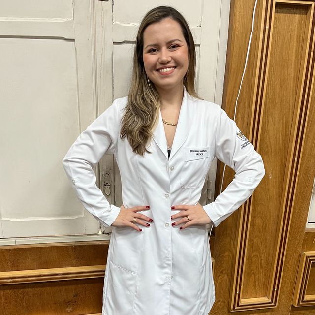 Daniella Monteiro De Oliveira E Souza, Médico clínico geral Rio de Janeiro
