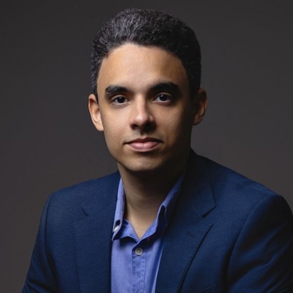 Luiz Gabriel Correia, Especialista em Clínica Médica Recife