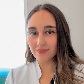 Acercar imagen: Valeria Navarrete, Médico general Temuco