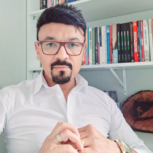 Ely  Nunes Machado , Psicólogo Curitiba