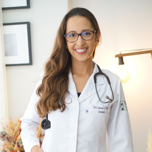 Larissa Guimarães Duca, Médico clínico geral Belo Horizonte