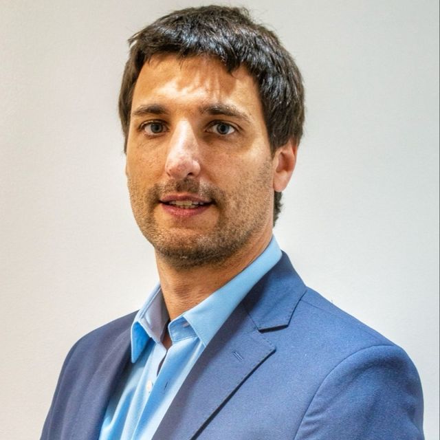 Santiago Yeregui, Traumatólogo Mercedes