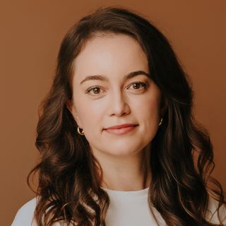 Karina Bittencourt Medeiros, Dermatologista Curitiba