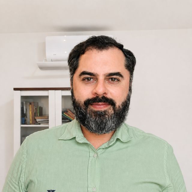 Carlos Vinícius Ribeiro Almada, Psicólogo Niterói