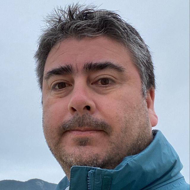 Alvaro Guillermo Basualto Bustamante, Psicólogo Los Ángeles