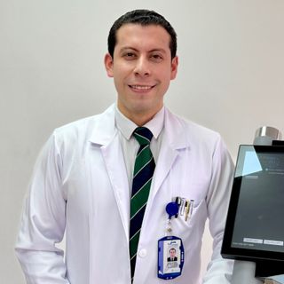 Dr. Hugo Velasco E.