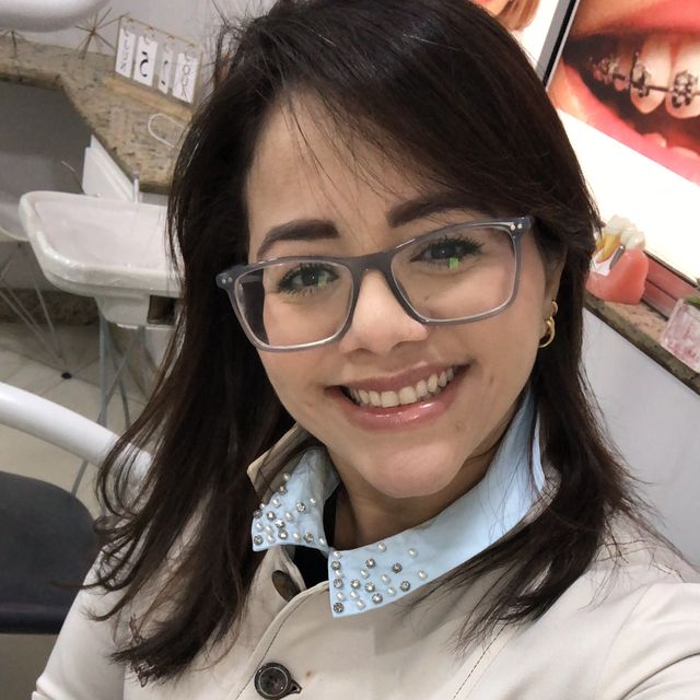 Priscila Carvalho, Dentista Duque de Caxias