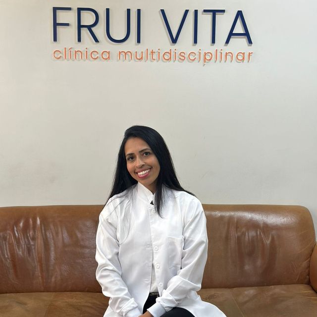 Pamela Michele Dos Santos Pinheiro, Fisioterapeuta Barueri