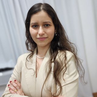 Ampliar imagem: Isabelle Roziska, Hepatologista Rio de Janeiro