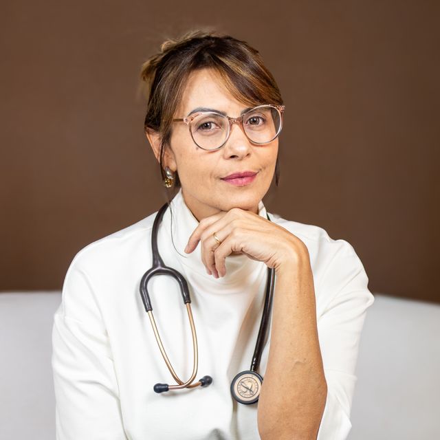 Luciana Nagata Meireles Pinto, Médico clínico geral São José dos Campos