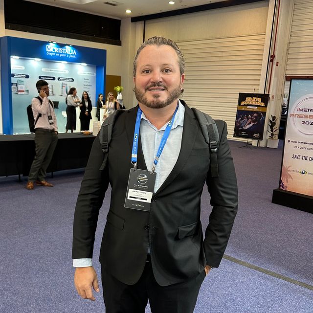 Andrey Jardim Dutra, Oftalmologista Colatina