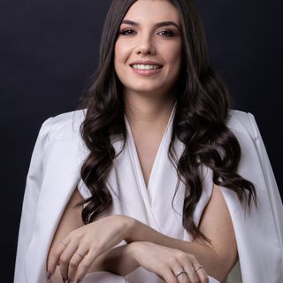 Laisa Maria  Pereira, Generalista Campos Gerais