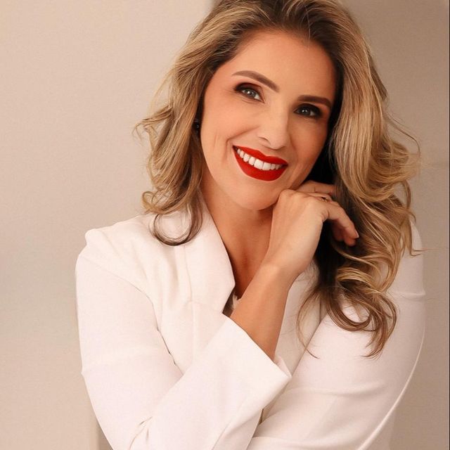 Christine  Rocha, Dentista Caxias Do Sul