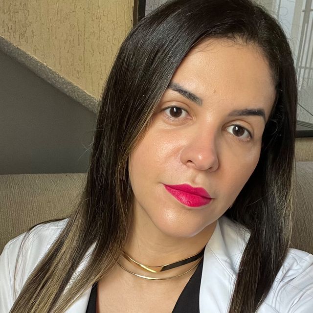 Lorena Lacerda, Especialista em Medicina Estética Marabá