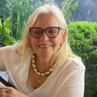 Cintia Pezzi, Psicólogo Curitiba