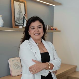 Júnia Canaan, Generalista São João del Rei