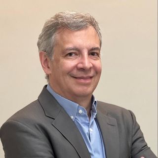 Prof. Rogério Abdo Neser