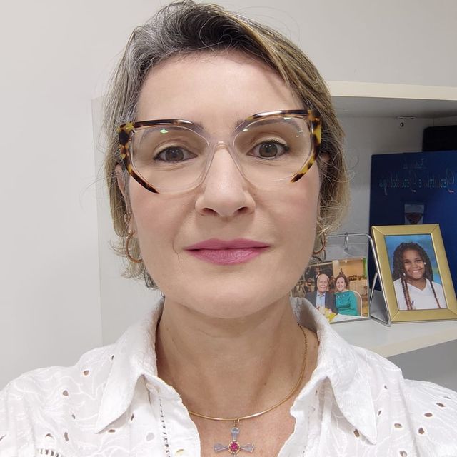 Cristiana Zago Rocha Lé Visa, Geriatra Vila Velha