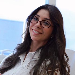 Isabelli  Cavalli, Dentista Florianópolis