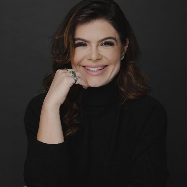 Tacianne  Gusman Cavichini, Dermatologista São Paulo
