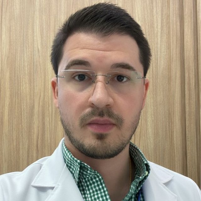 Lucas Pugliesi Smirne Goi, Cirurgião geral Franca