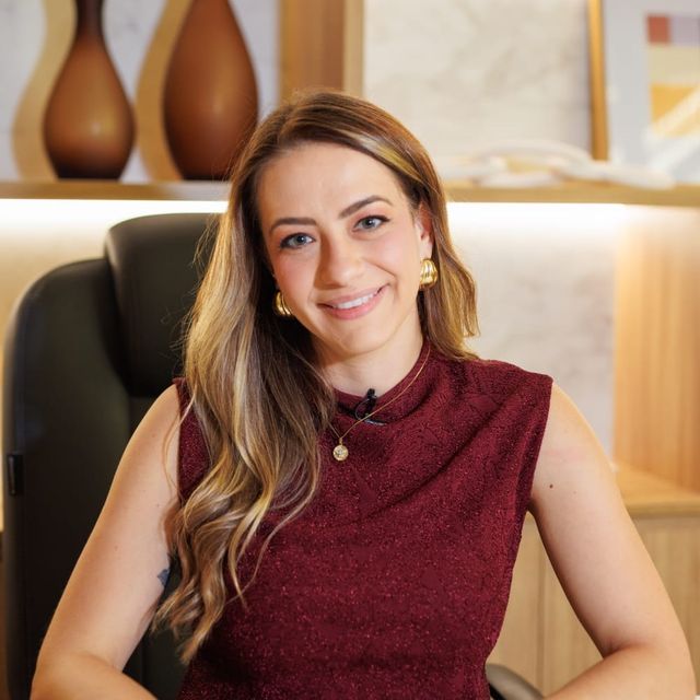 Victoria Langer Cechin, Cirurgião vascular Curitiba