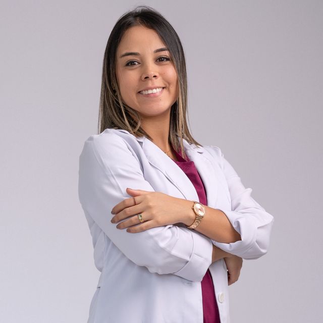 Laura Andrea Gomez Tascon, Ginecólogo Cali