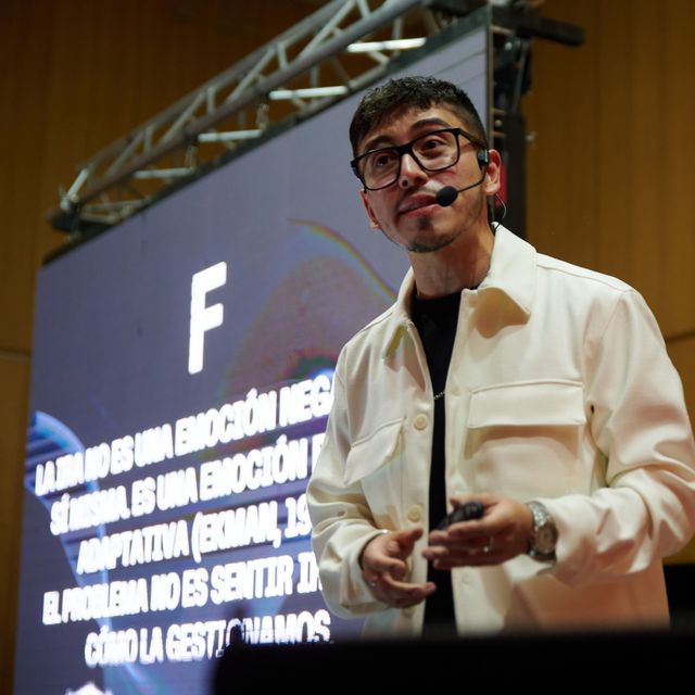 Emanuel Alvarez Illesca, Psicólogo Osorno