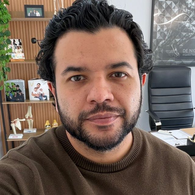 Carlos De Nigris González, Ortopedista - Traumatologista São Paulo