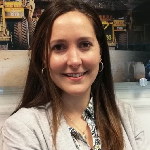 María Dolores (Dolly) Ugarte, Psicólogo Colina