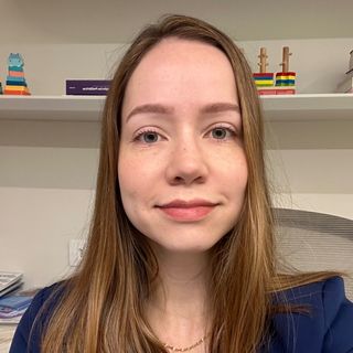 Dra. Carolina Oliveira de Paulo