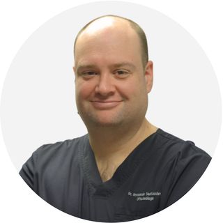 Acercar imagen: Fernando Santander Trentini, Oftalmólogo Las Condes